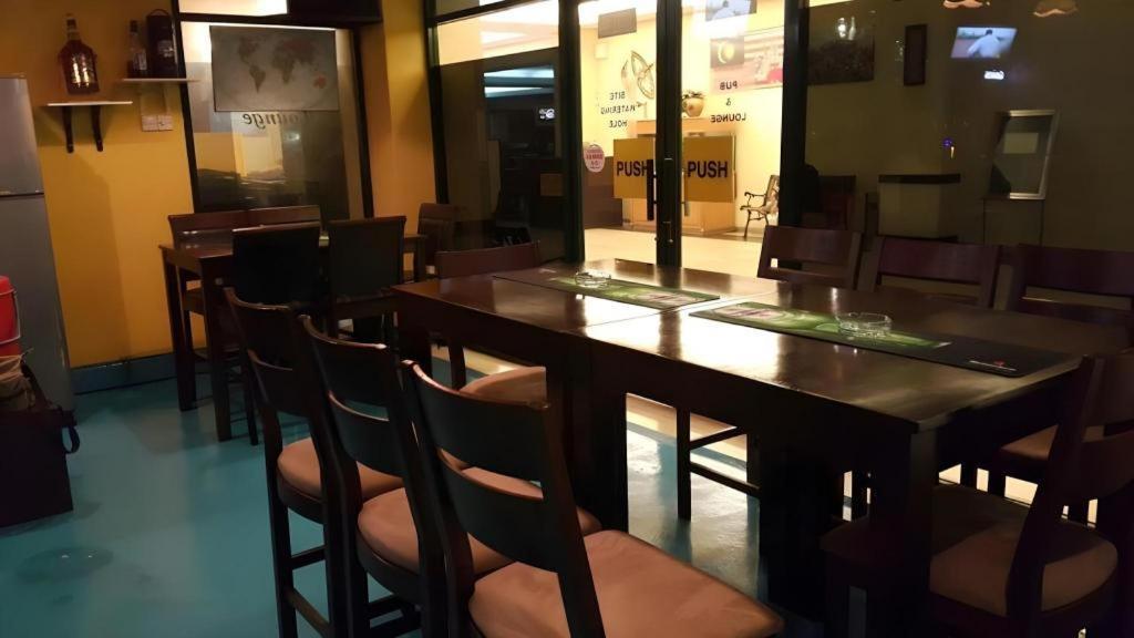 Klang Histana Hotel Екстер'єр фото