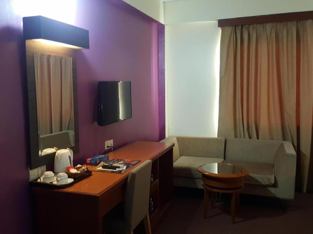 Klang Histana Hotel Екстер'єр фото